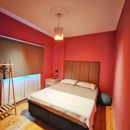 Recently Renovated Flat In Heart Of Cihangir Taksim